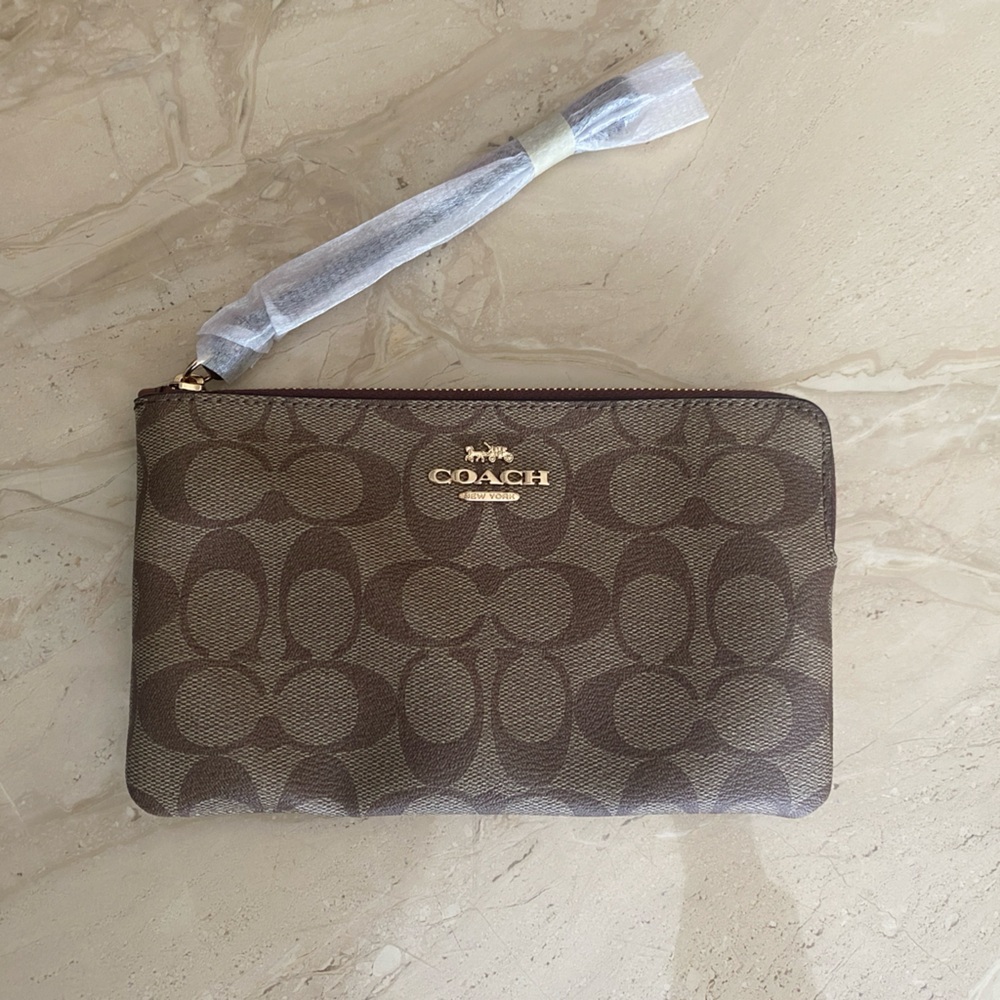 Coach Signature Zipper Pouch